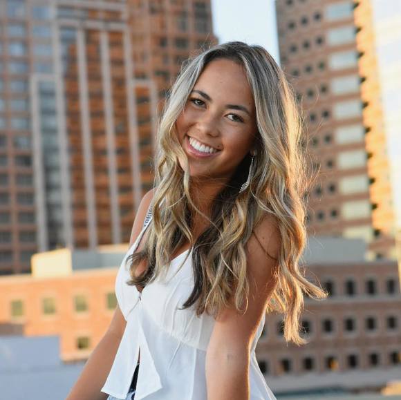 Meet your Posher, Isabella - Picture 1 of 1